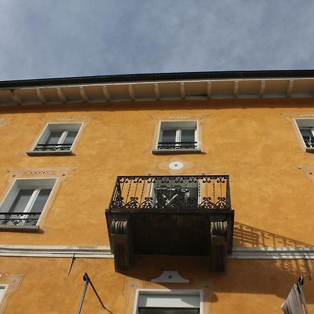 Casa Gialla Russo Ngoại thất bức ảnh